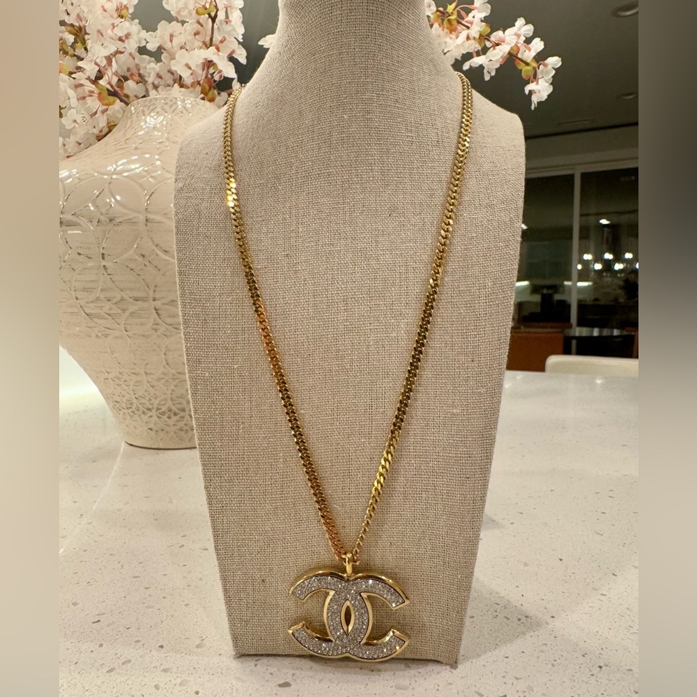 Authentic CHANEL CC Oversized Crystal Studded Long Necklace - Picture 6 of 7